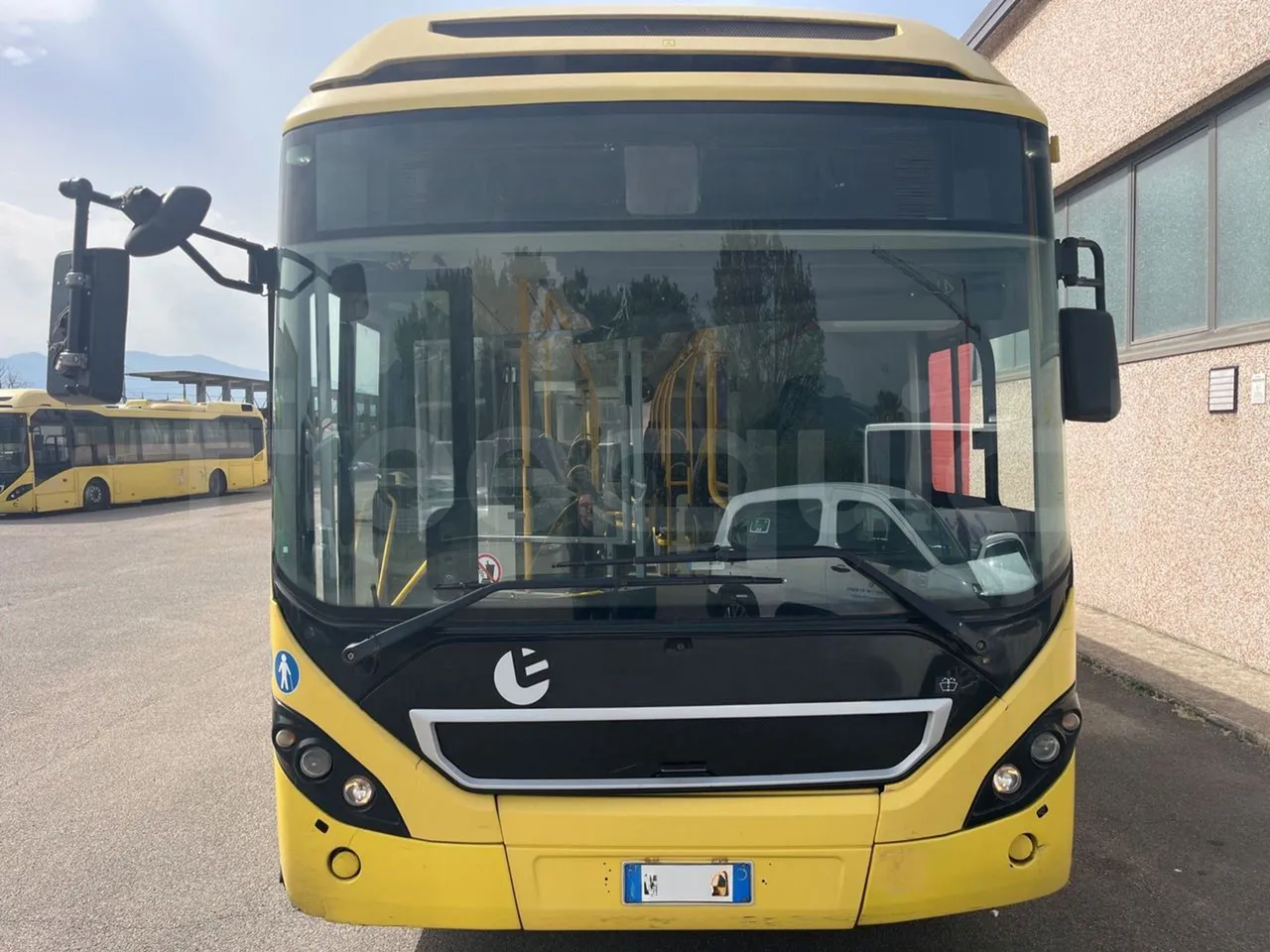 Volvo B4SC 7900  - Euro6 - 177kW - 12.134mt - front photo