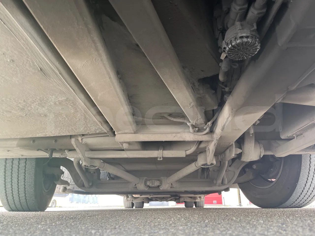 Volvo B4SC 7900  - Euro6 - 177kW - 12.134mt - front undercarriage from front