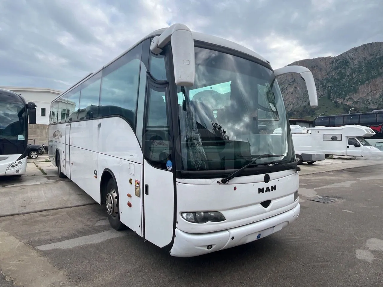 Man Noge Touring345 - EUR3 - 301kW - 13.000m - Base cover photo