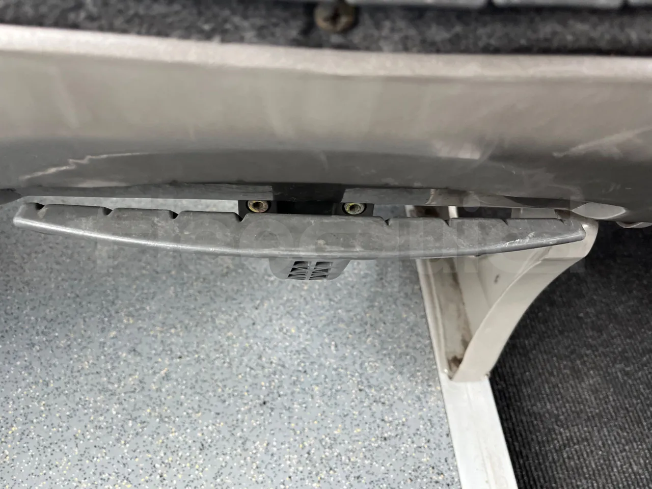 Man Noge Touring345 - EUR3 -  301kW - 13.000m - footrest detail photo