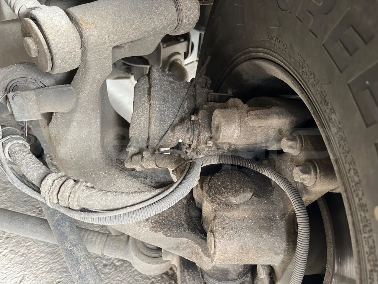 Man Noge Touring345 - EUR3 -  301kW - 13.000m - front brake calipers left