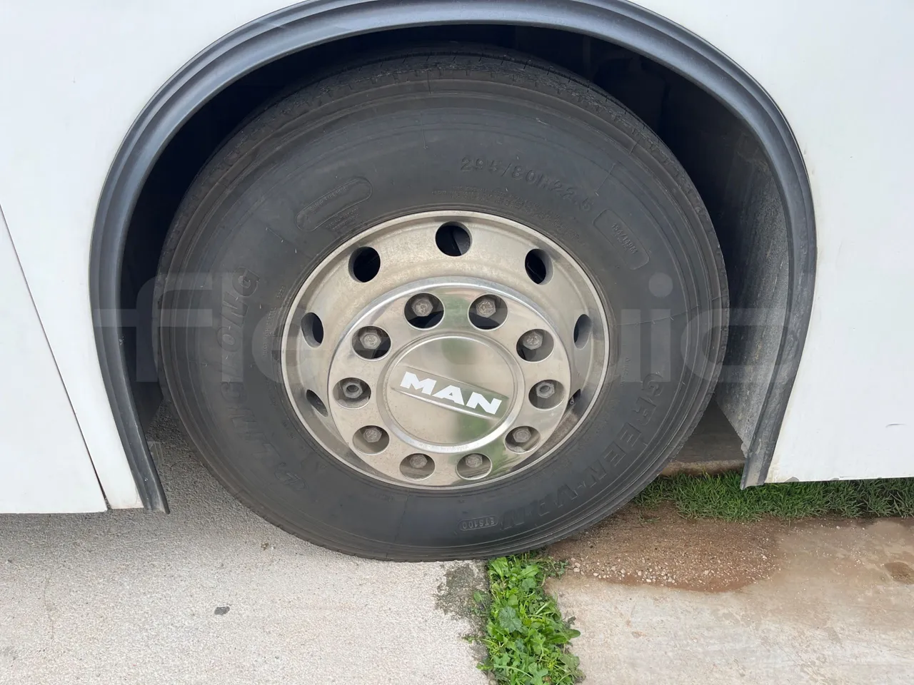 Man Noge Touring345 - EUR3 -  301kW - 13.000m - front left tire measurements