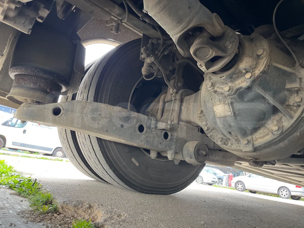 Man Noge Touring345 - EUR3 -  301kW - 13.000m - axle 3 right side