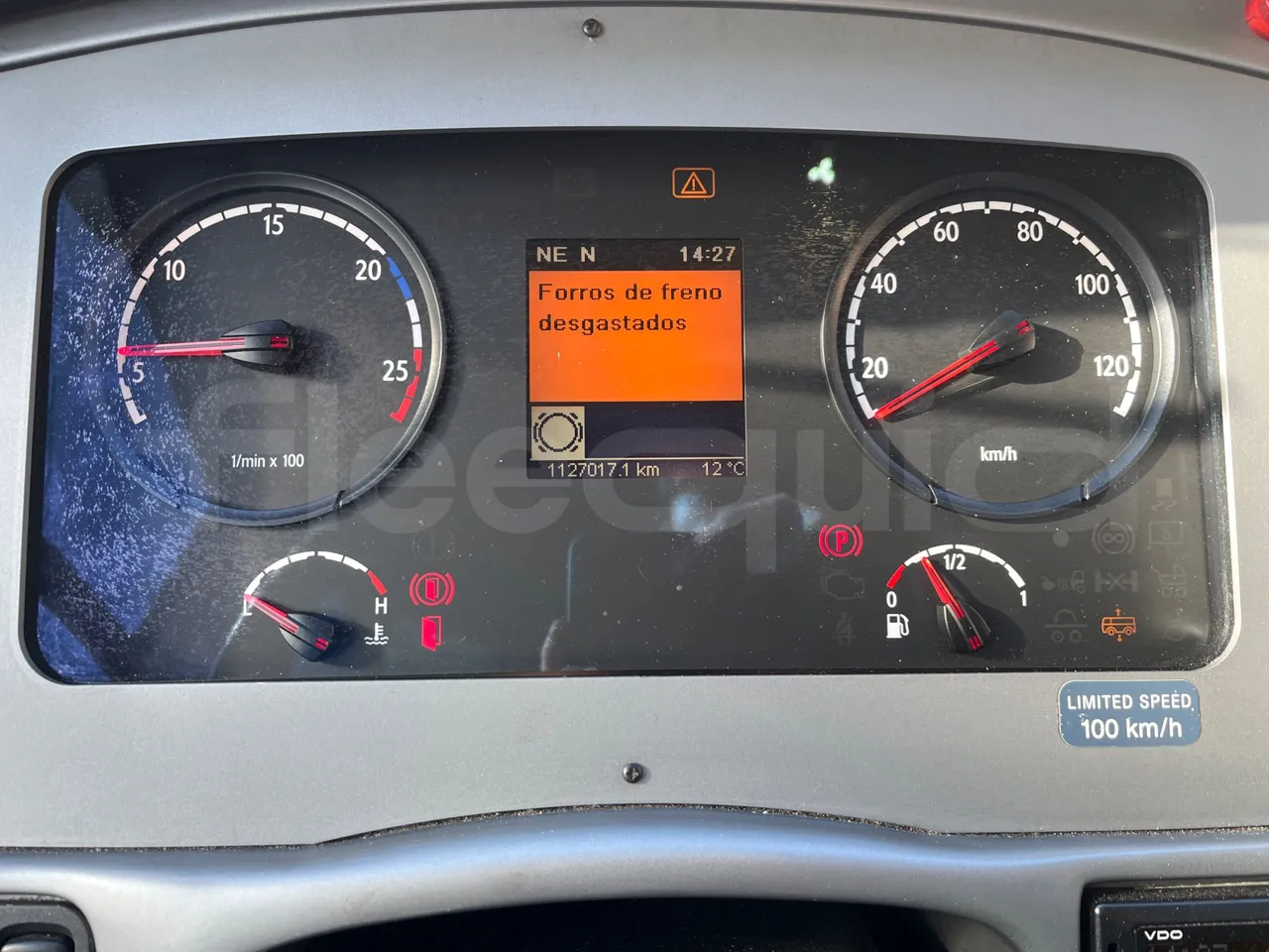 Scania Irizar i4H 14.99 M3 - Euro6 - 302kW - 14.990mt - dashboard lights on