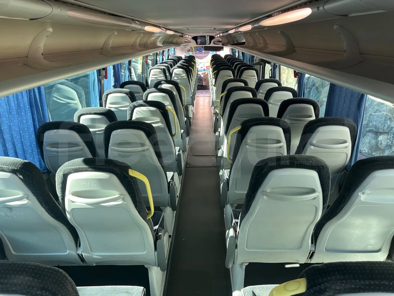 Scania Irizar i4H 14.99 M3 - Euro6 - 302kW - 14.990mt - forward view middle aisle