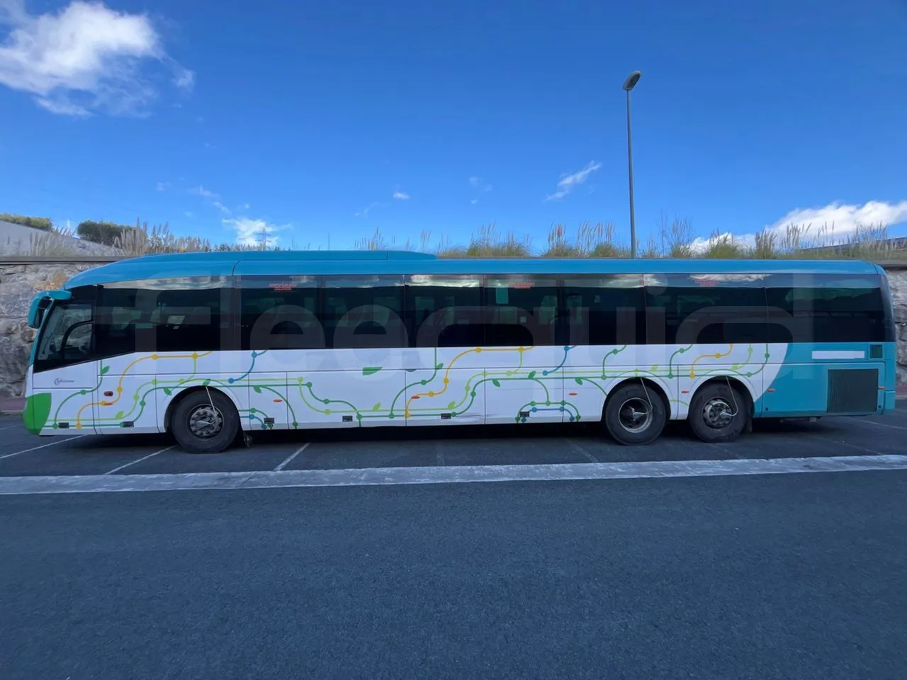 Scania Irizar i4H 14.99 M3 - Euro6 - 302kW - 14.990mt - left side photo