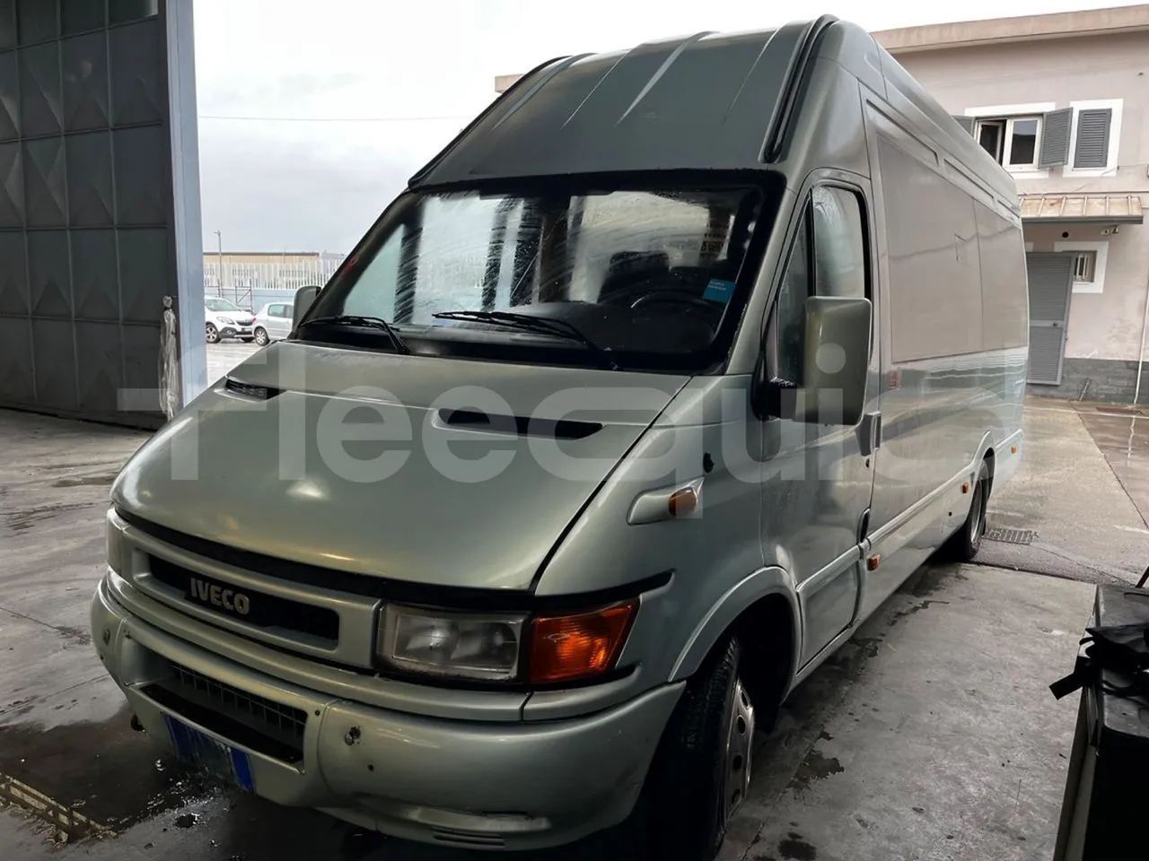 Iveco Daily A50C - Euro3 - 107kW - 6.948mt - 3/4 front left