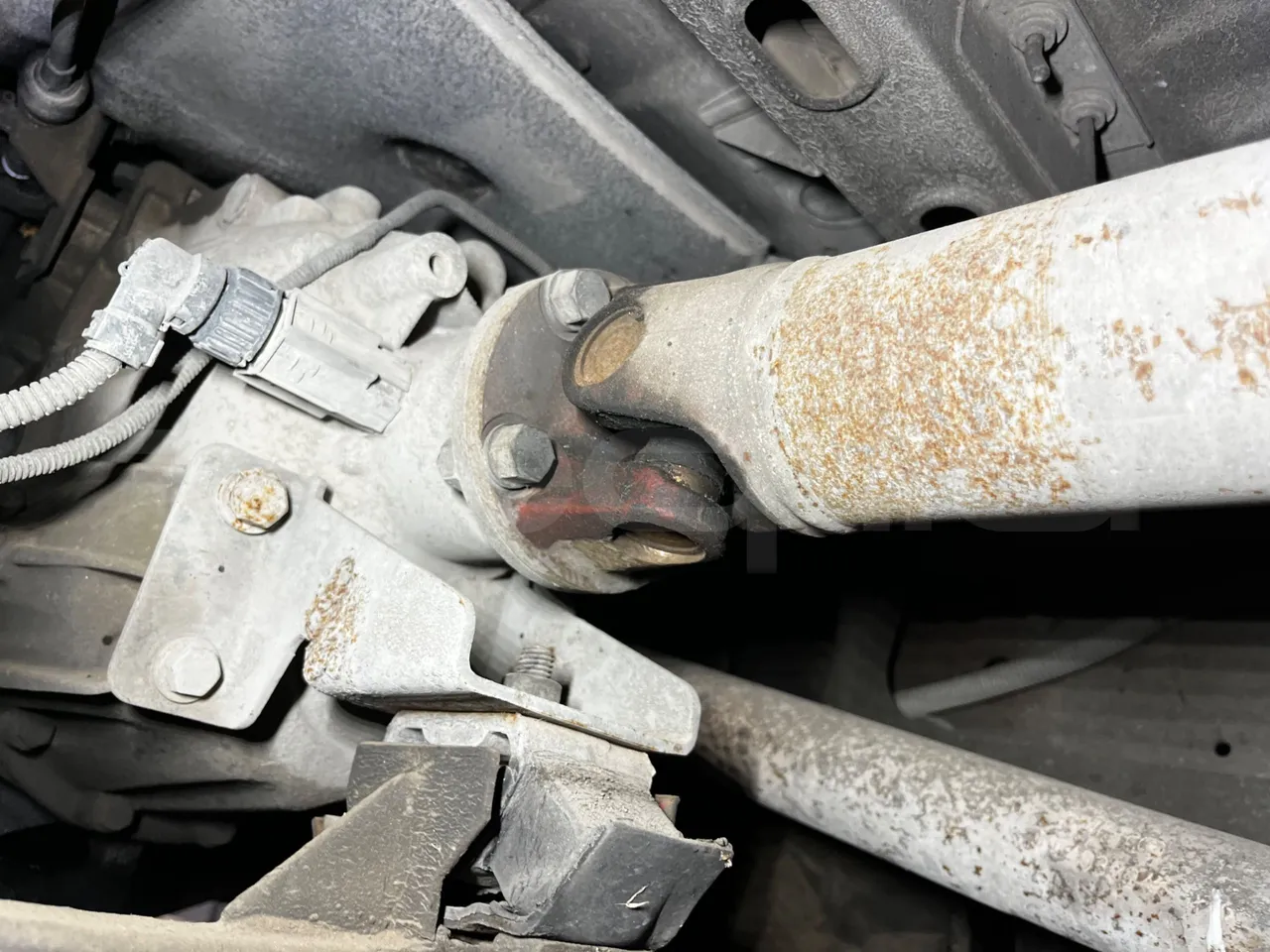 Iveco Daily A50C - Euro3 - 107kW - 6.948mt - driveshaft photo