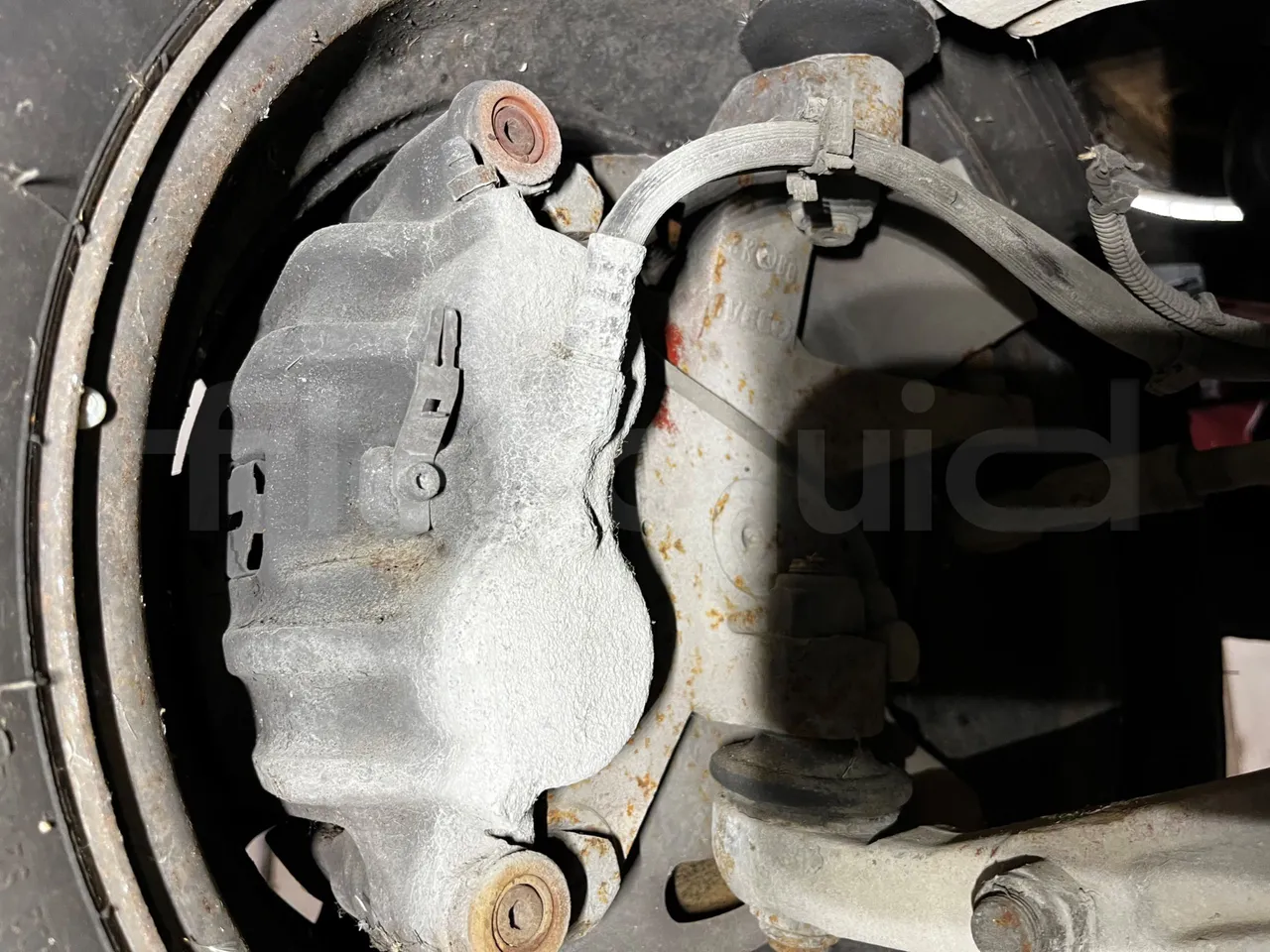 Iveco Daily A50C - Euro3 - 107kW - 6.948mt - front brake calipers left