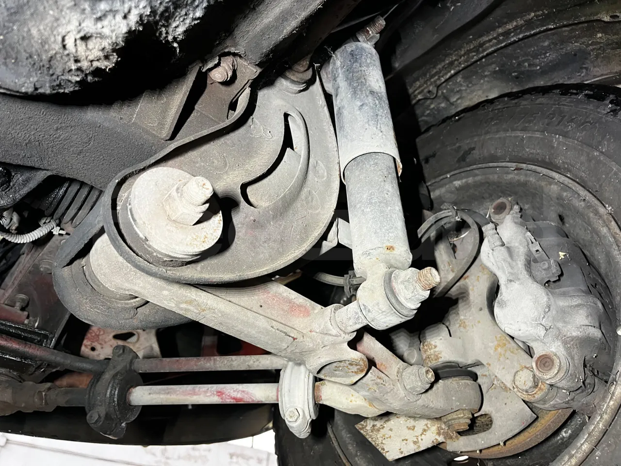 Iveco Daily A50C - Euro3 - 107kW - 6.948mt - front shock absorbers right