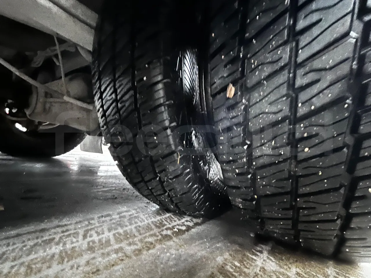 Iveco Daily A50C - Euro3 - 107kW - 6.948mt - tread condition front tires left