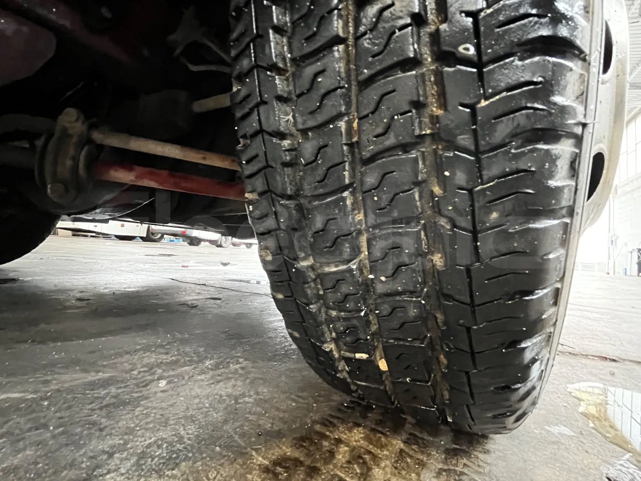 Iveco Daily A50C - Euro3 - 107kW - 6.948mt - tread condition front tires right