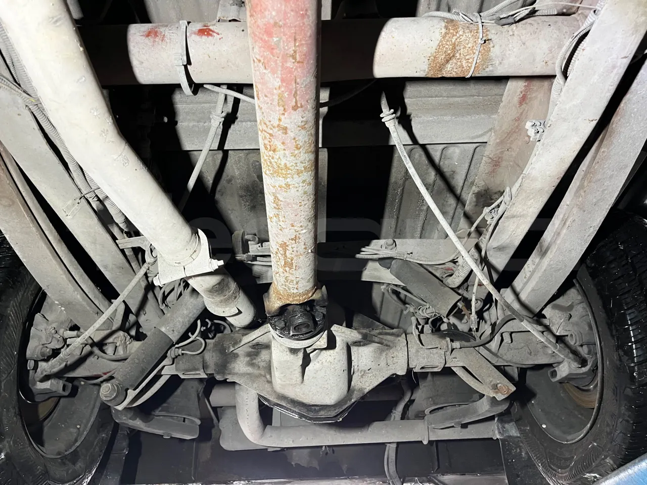 Iveco Daily A50C - Euro3 - 107kW - 6.948mt - gearbox plate photo