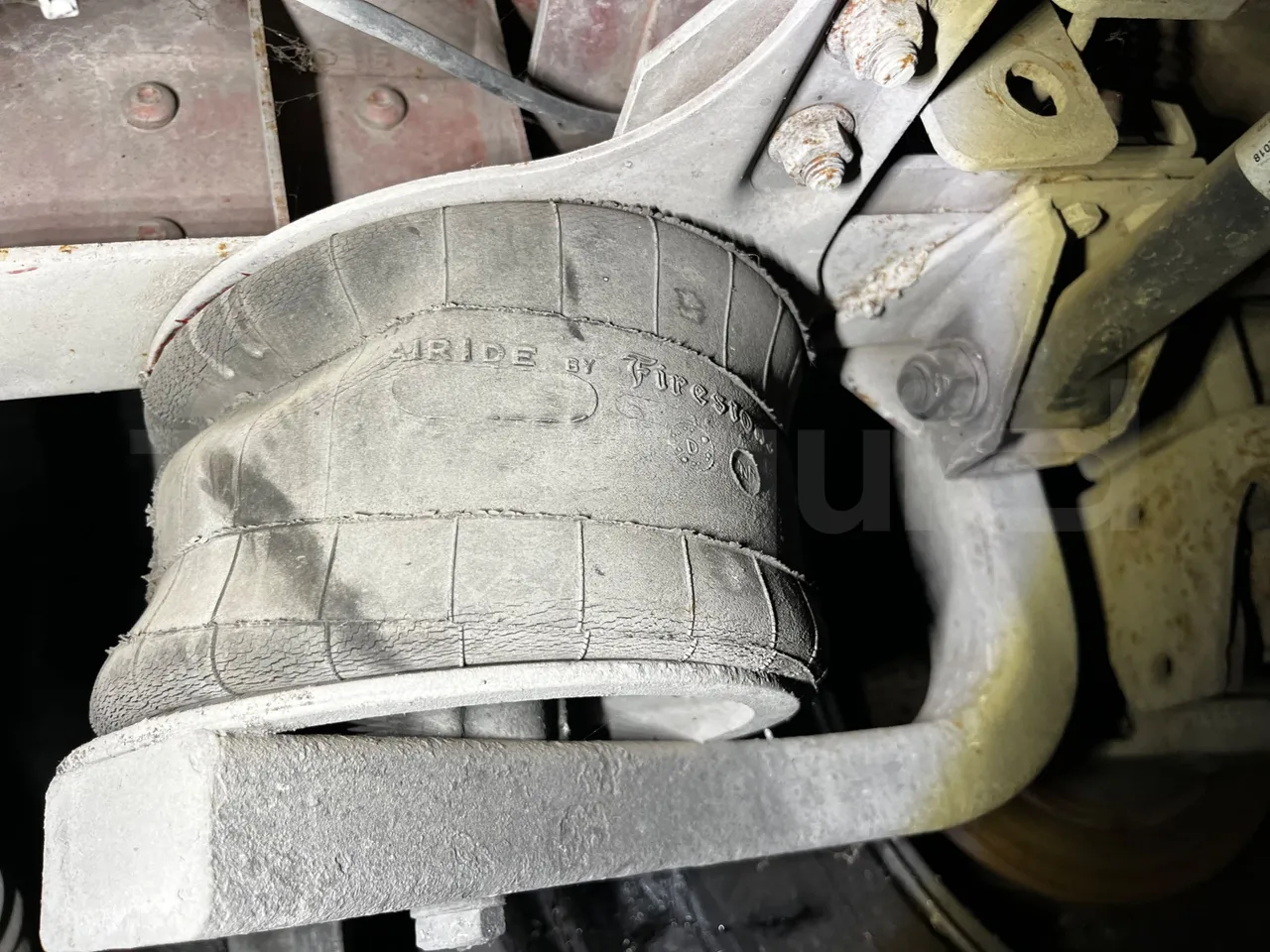 Iveco Daily A50C - Euro3 - 107kW - 6.948mt - axle 2 shock absorbers 1 right