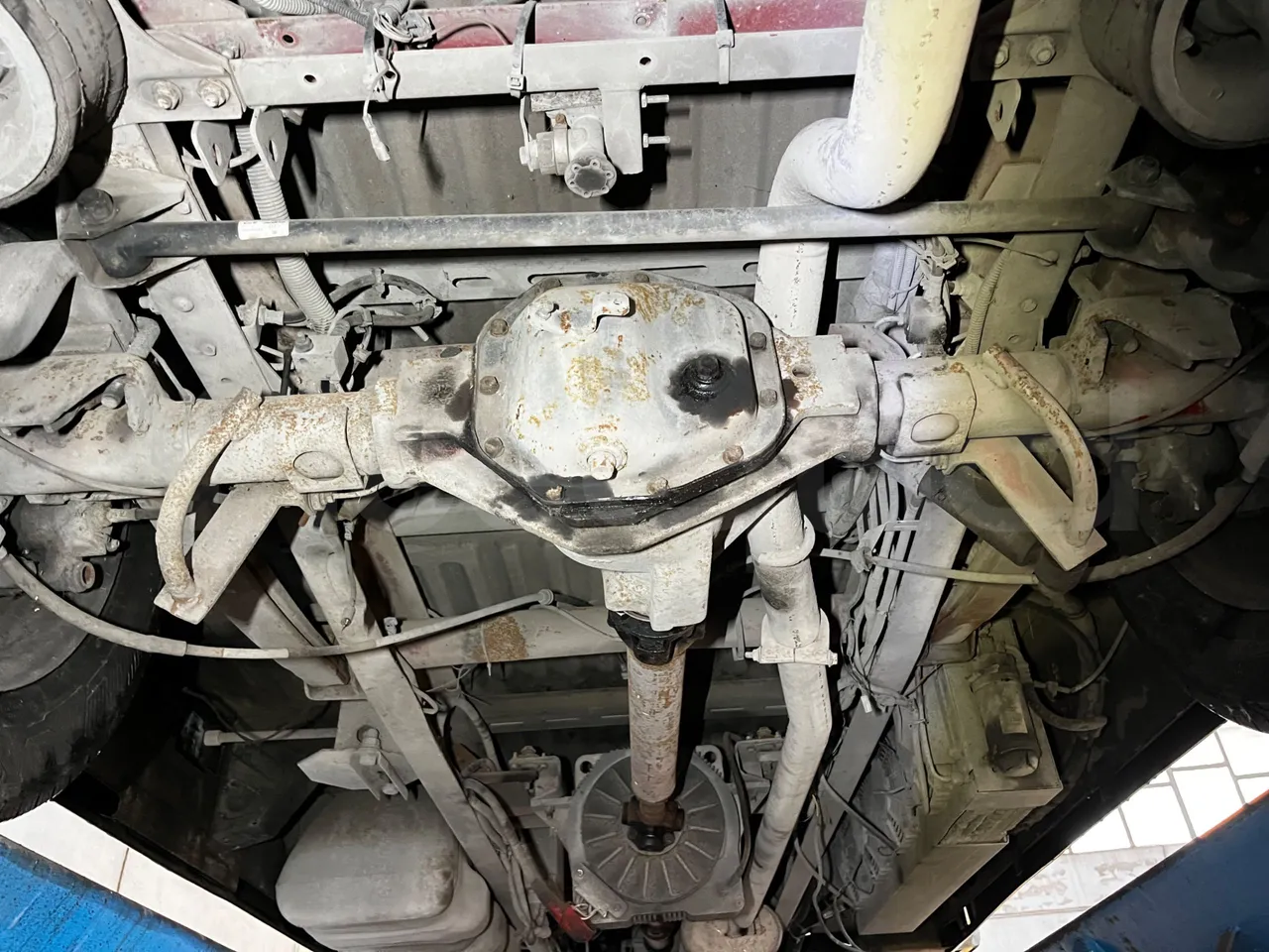 Iveco Daily A50C - Euro3 - 107kW - 6.948mt - central undercarriage photo