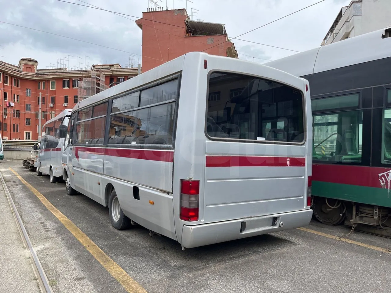 Iveco Cacciamali 59E12 THESI - Euro2 - 3/4 left rear side