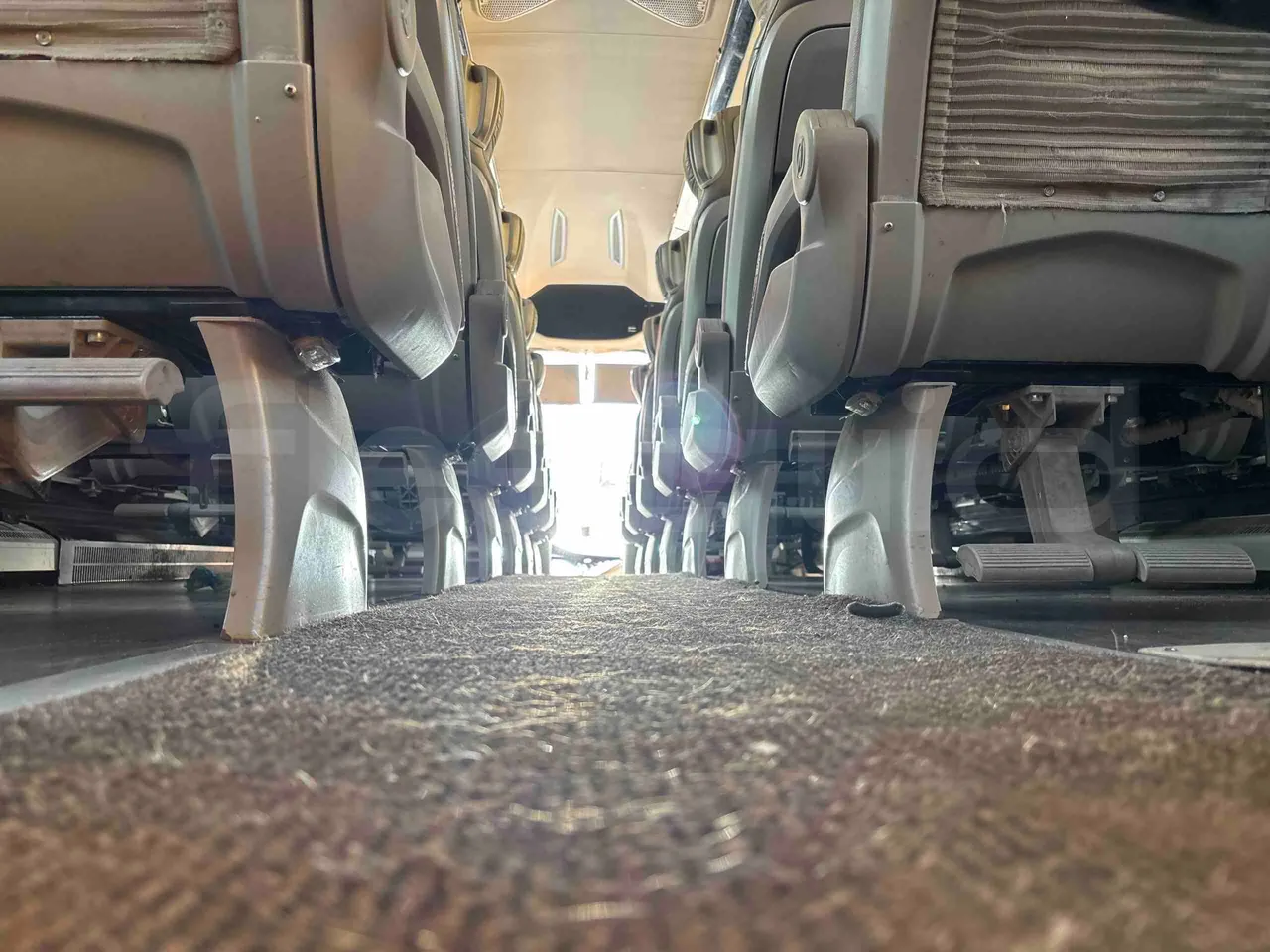 Irizar Volvo - seat brackets photo