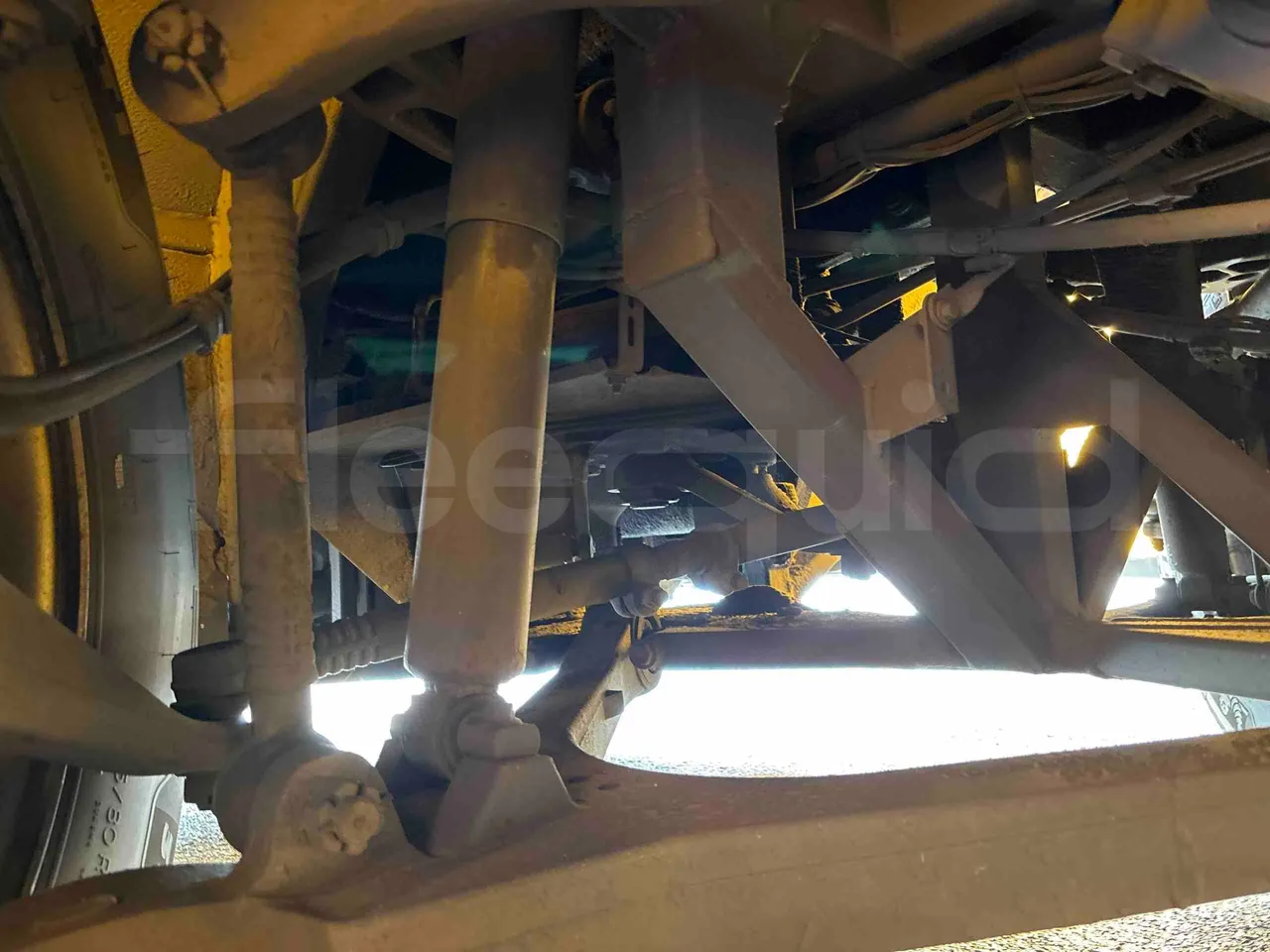 Irizar Volvo - front shock absorbers left