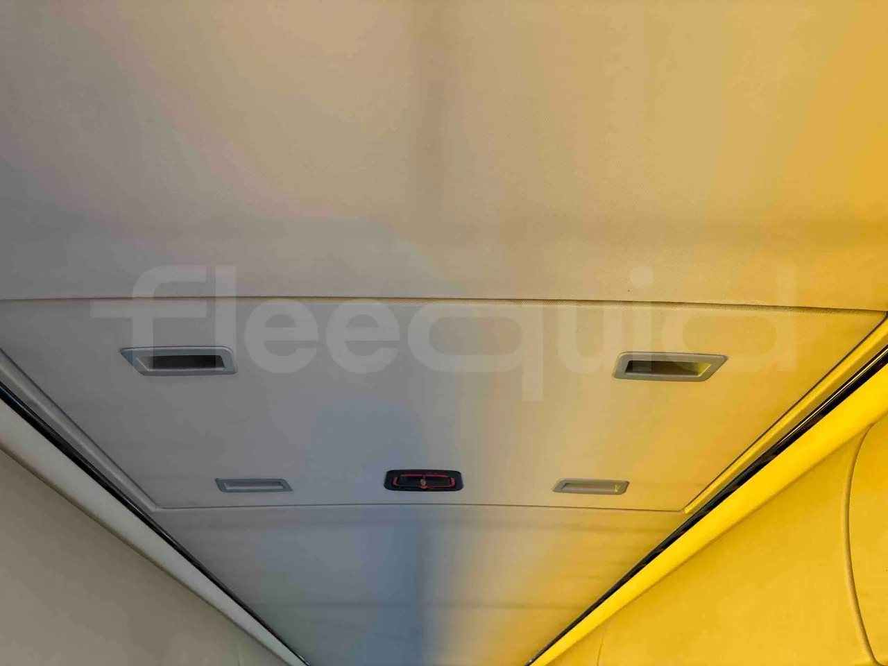 Irizar Volvo - roof hatch 1