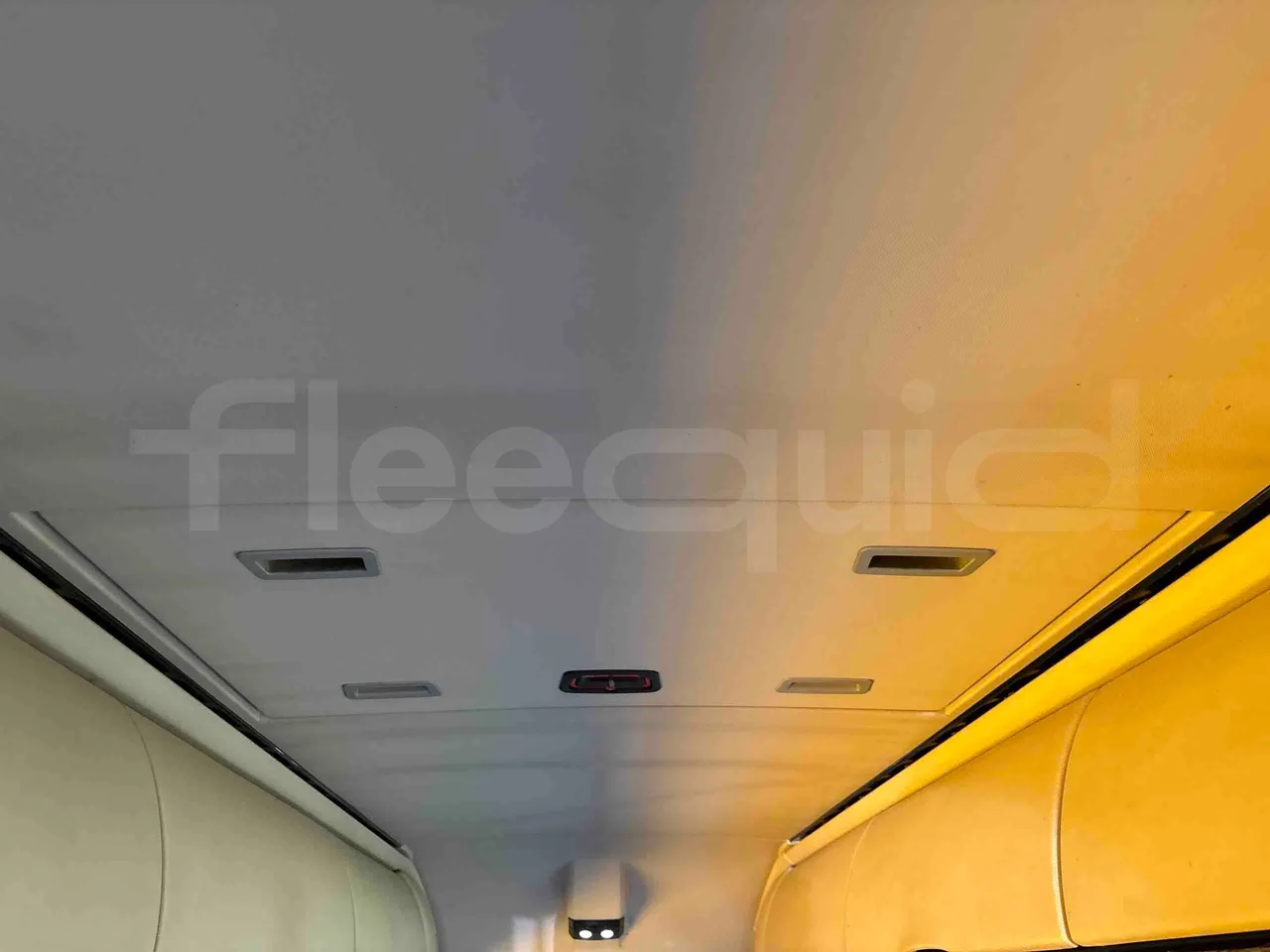 Irizar Volvo - roof hatch 2
