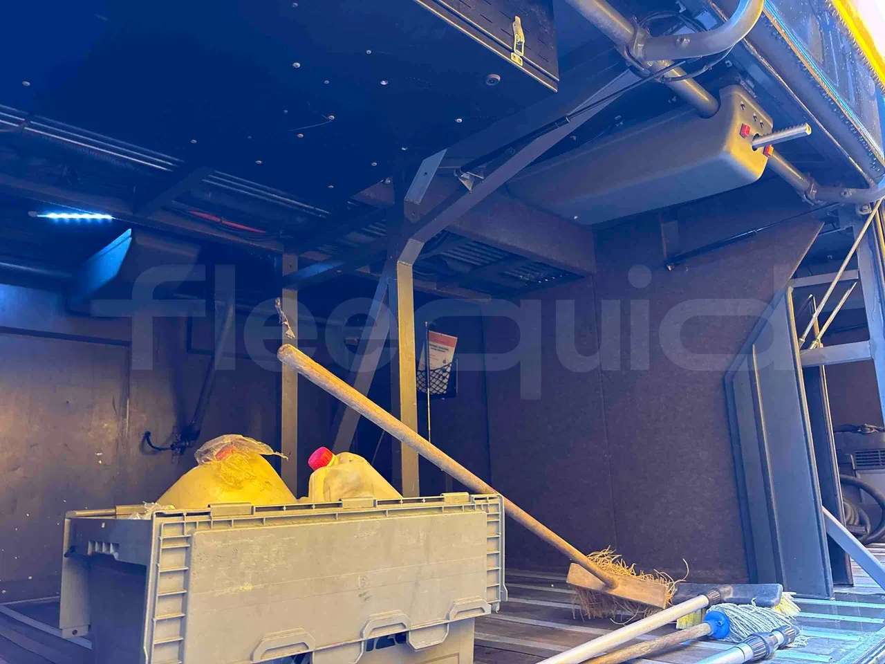 Irizar Volvo - internal frame rust check