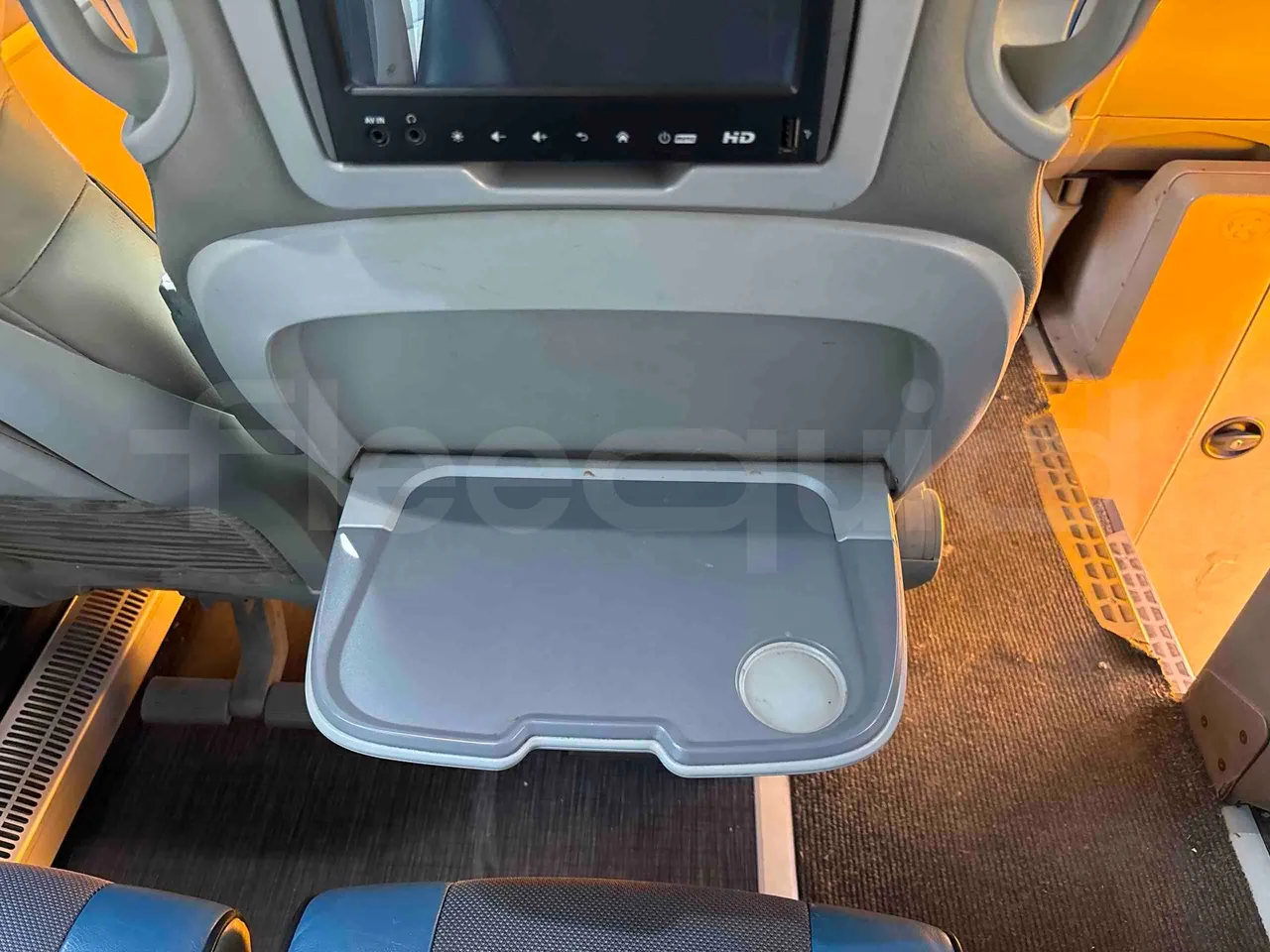 Irizar Volvo - table detail photo