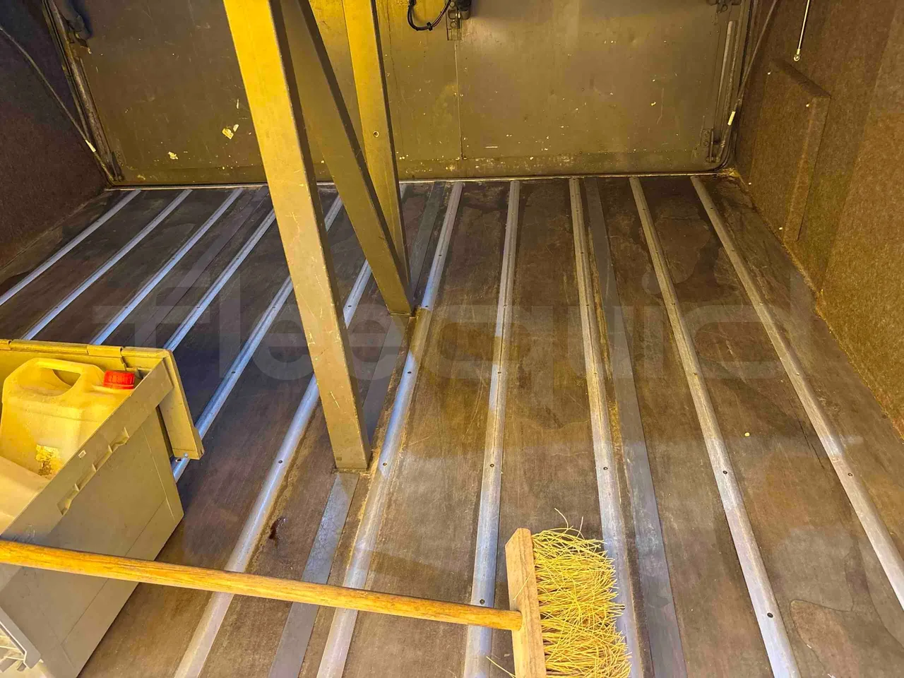 Irizar Volvo - under carpet photo