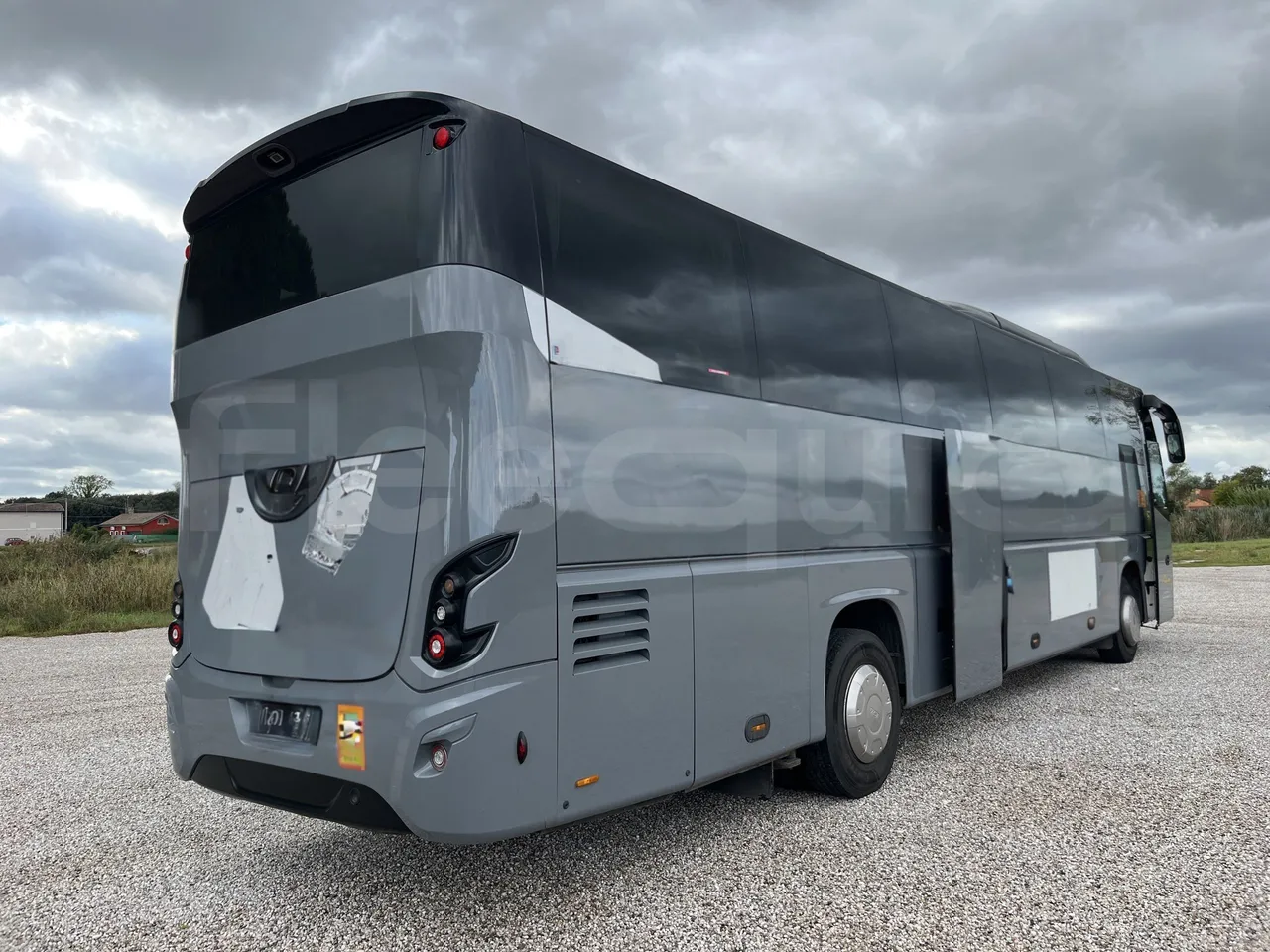 Vdl Futura - 3/4 Rear Right Side Doors Open