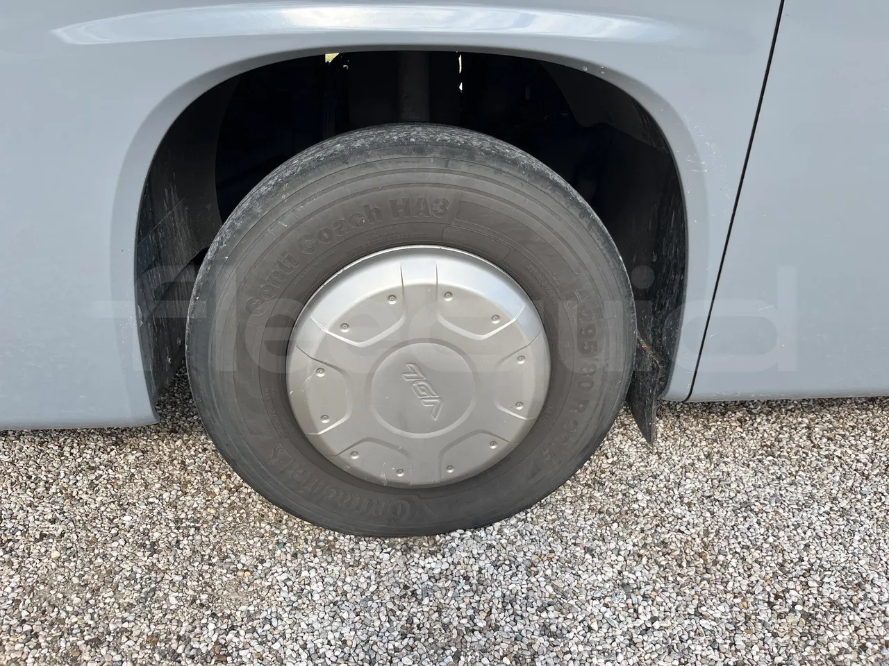 Vdl Futura - First Axle Left Side: Complete Tyre