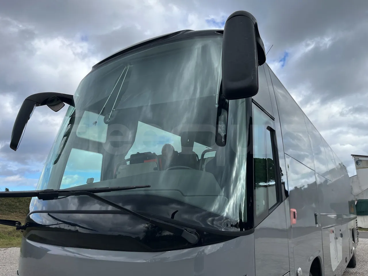 Vdl Futura - Windscreen From Left Side