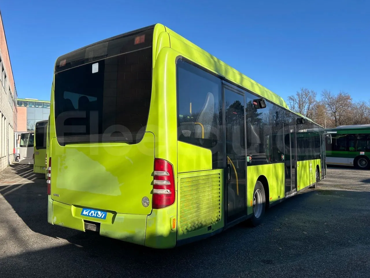Mercedes-Benz Citaro O 530 LE - Euro5 - 220kW - 13.057mt - 3/4 right rear doors closed