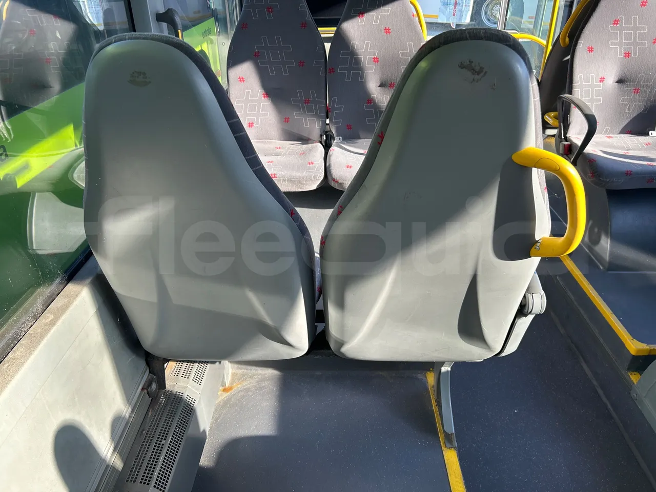 Mercedes-Benz Citaro O 530 LE - Euro5 - 220kW - 13.057mt - mesh detail photo
