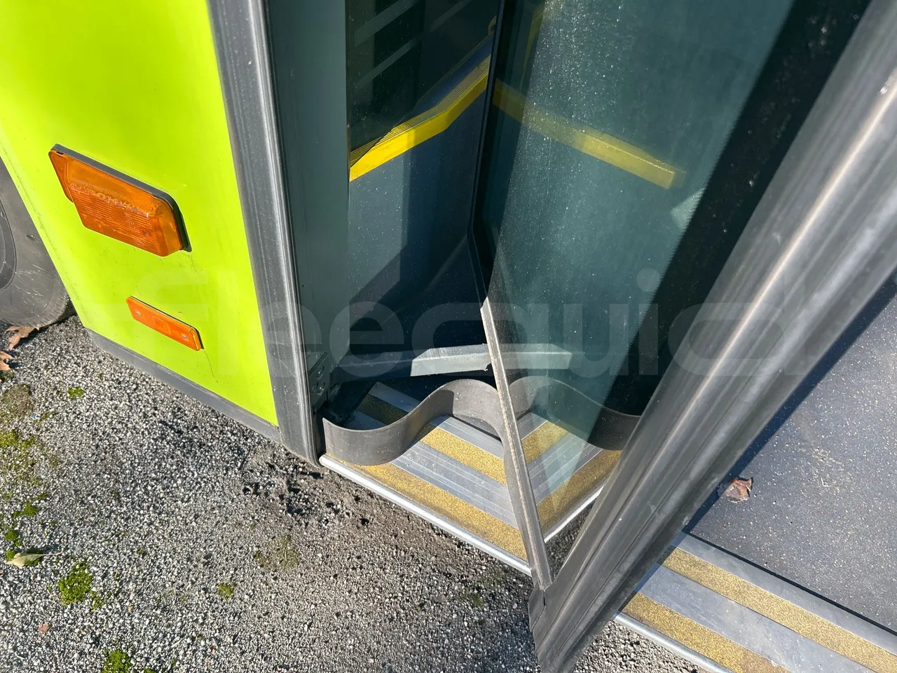 Mercedes-Benz Citaro O 530 LE - Euro5 - 220kW - 13.057mt - door mechanism photo