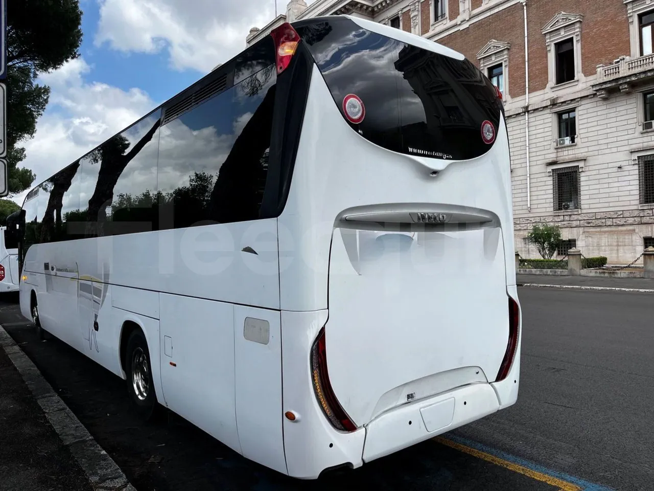 Iveco Magelys - 3/4 left rear side