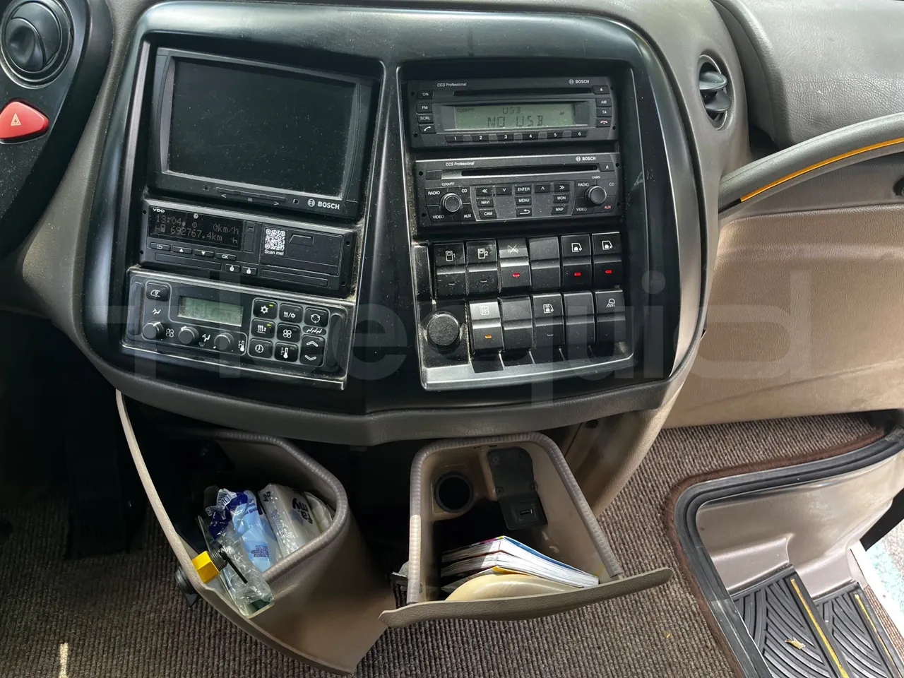 Iveco Magelys - radio accessories photo