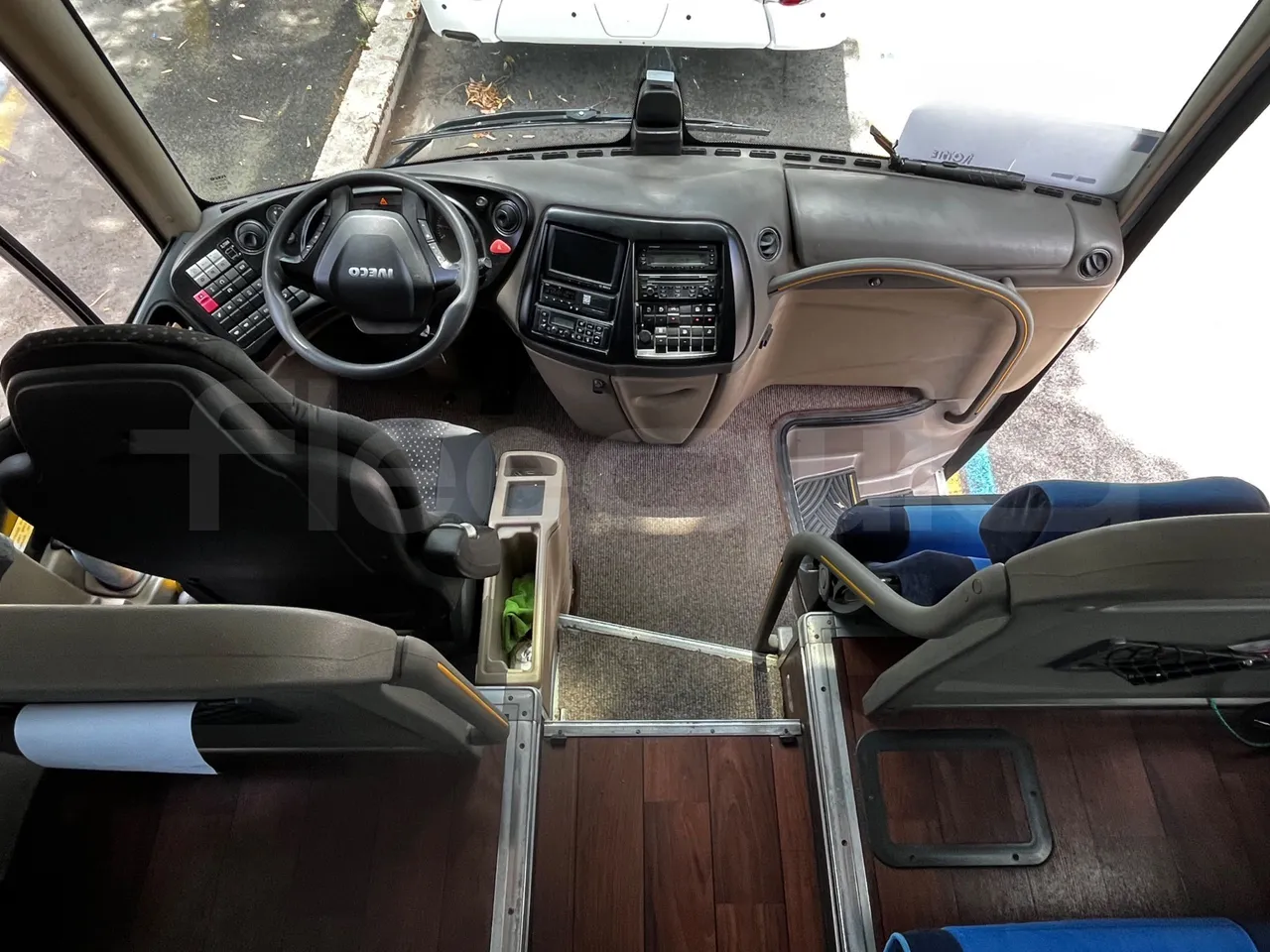 Iveco Magelys - buttons panels on