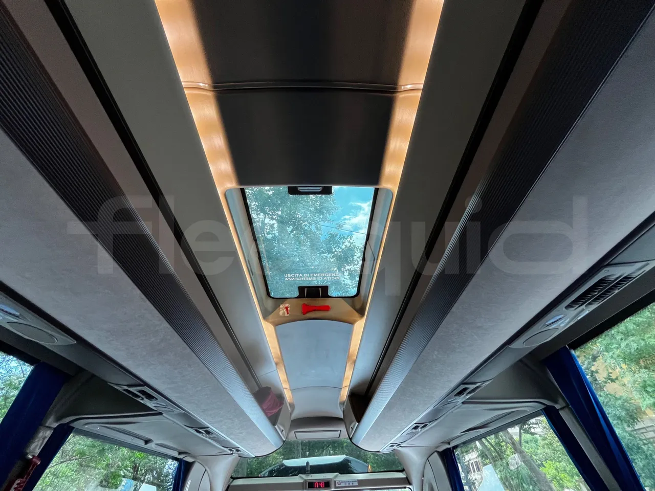 Iveco Magelys - roof hatch 2