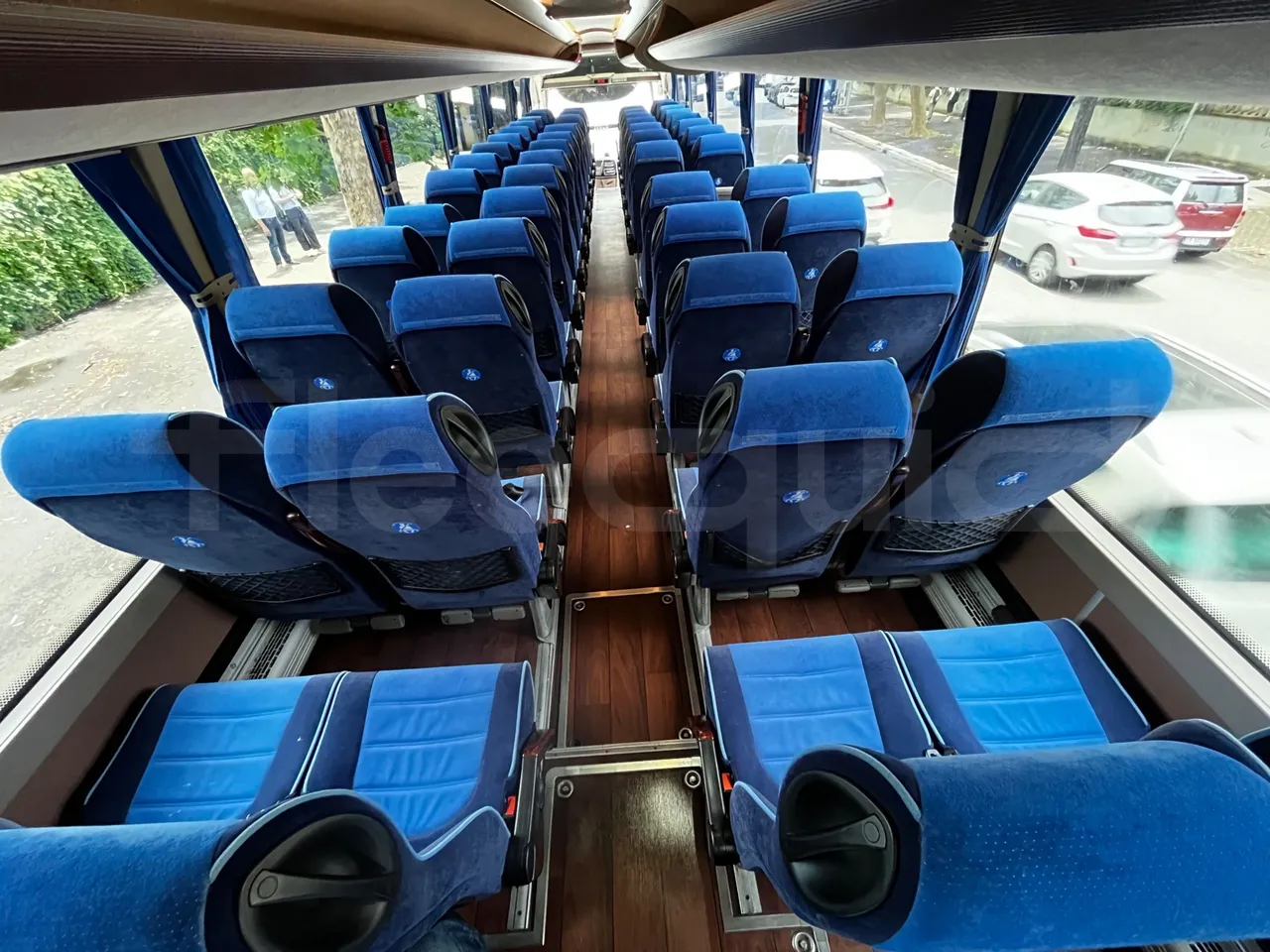 Iveco Magelys - forward view middle aisle