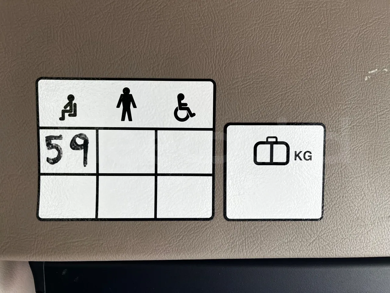 Iveco Magelys - seat plate photo