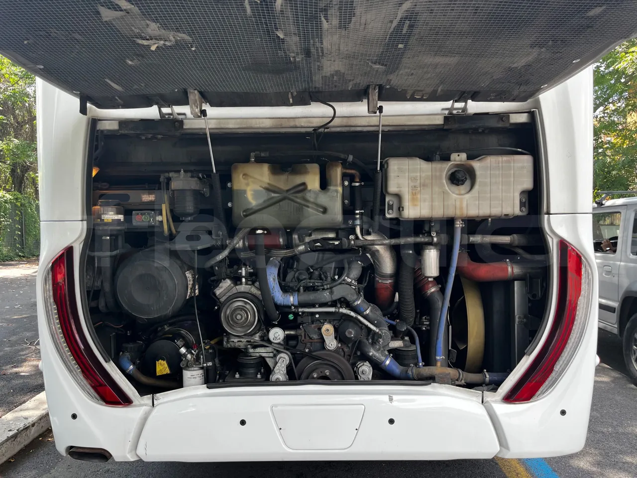 Iveco Magelys - rear hatch open