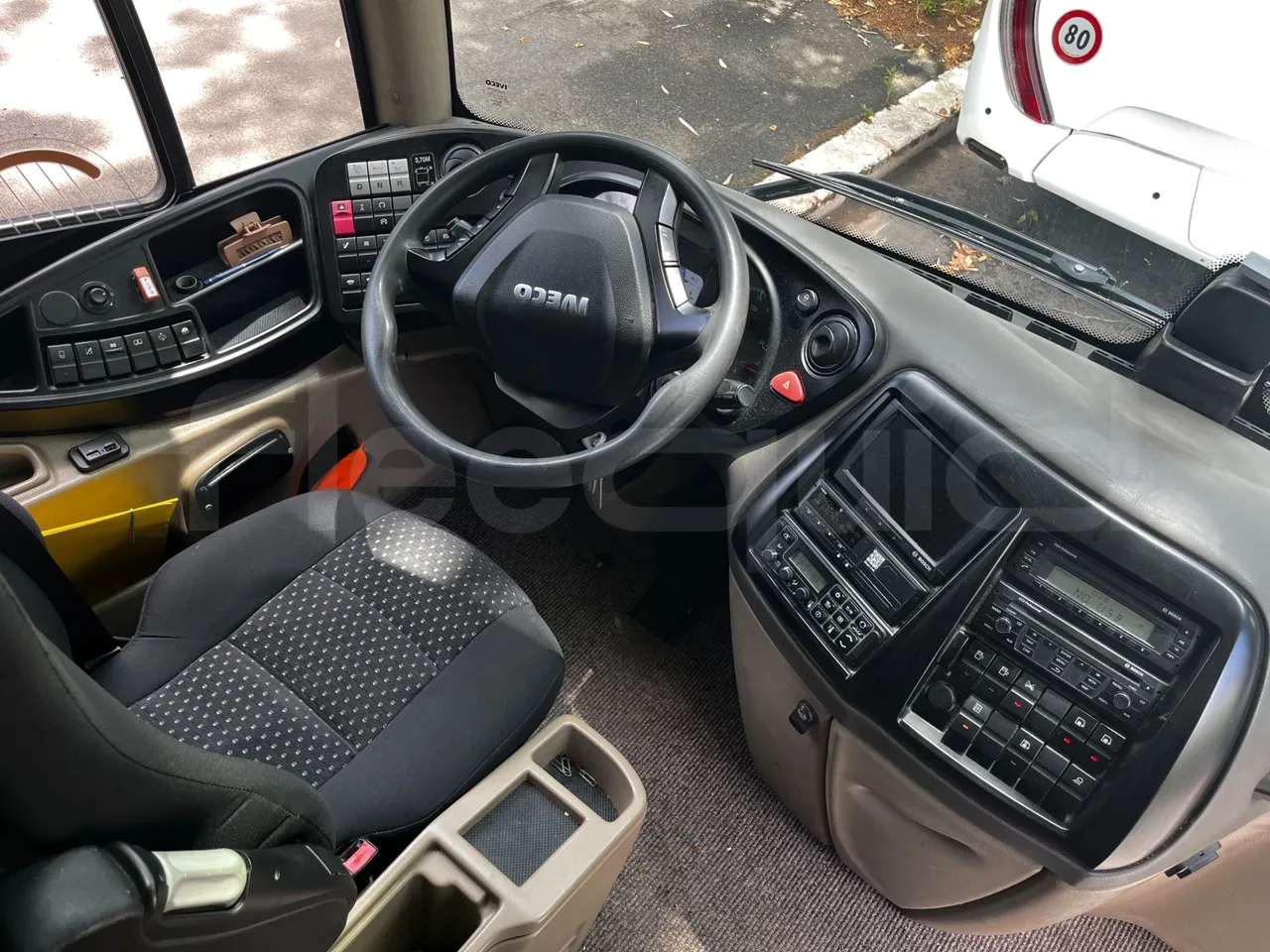 Iveco Magelys - steering wheel photo