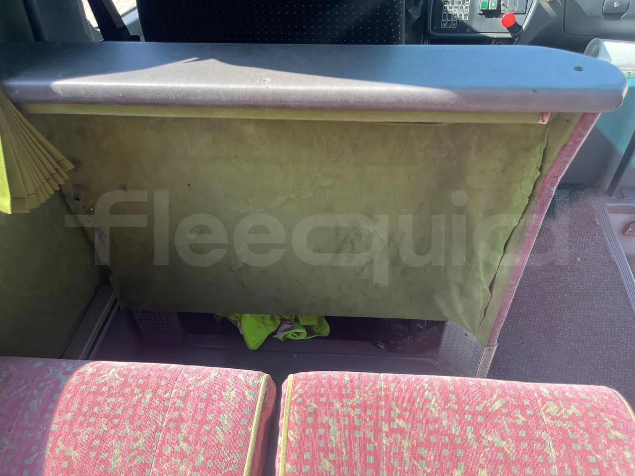 Mercedes-Benz Sprinter 416CD - EUR3 - 115kW - 6.995 - forward view middle aisle