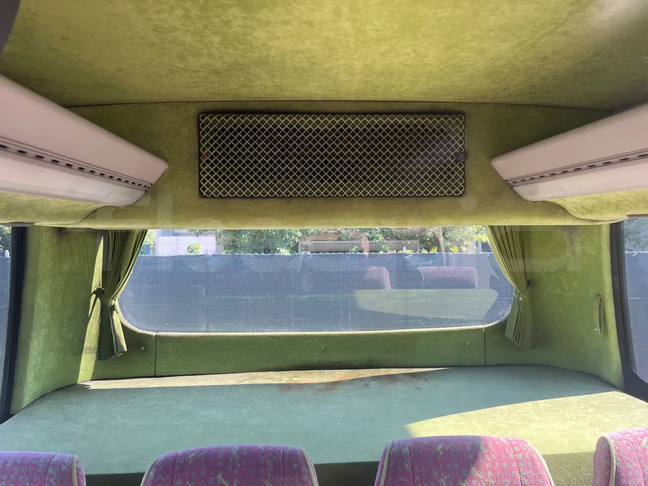 Mercedes-Benz Sprinter 416CD - EUR3 - 115kW - 6.995 - forward view all seats last row height
