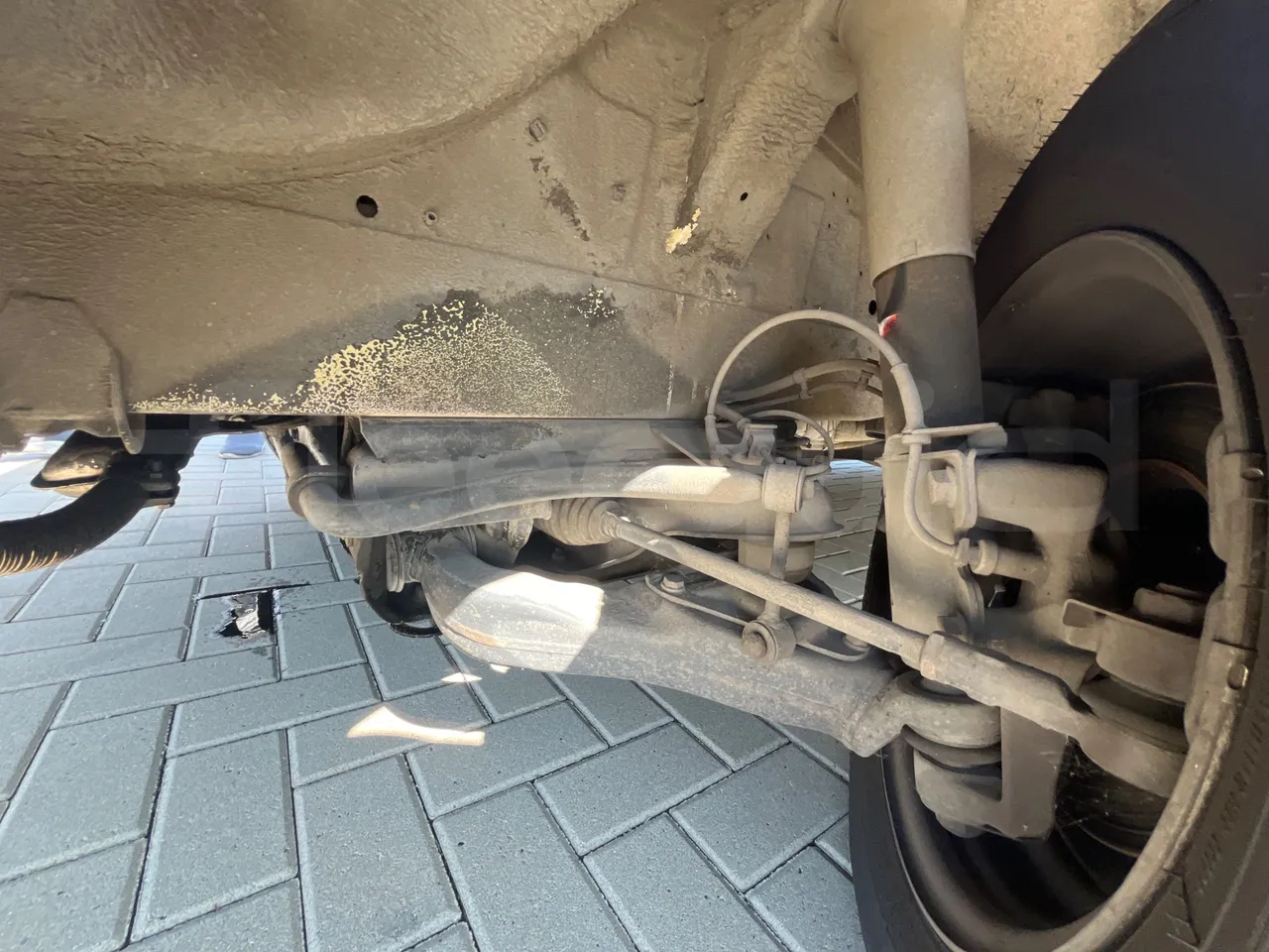 Mercedes-Benz Sprinter 416CD - EUR3 - 115kW - 6.995 - central undercarriage photo