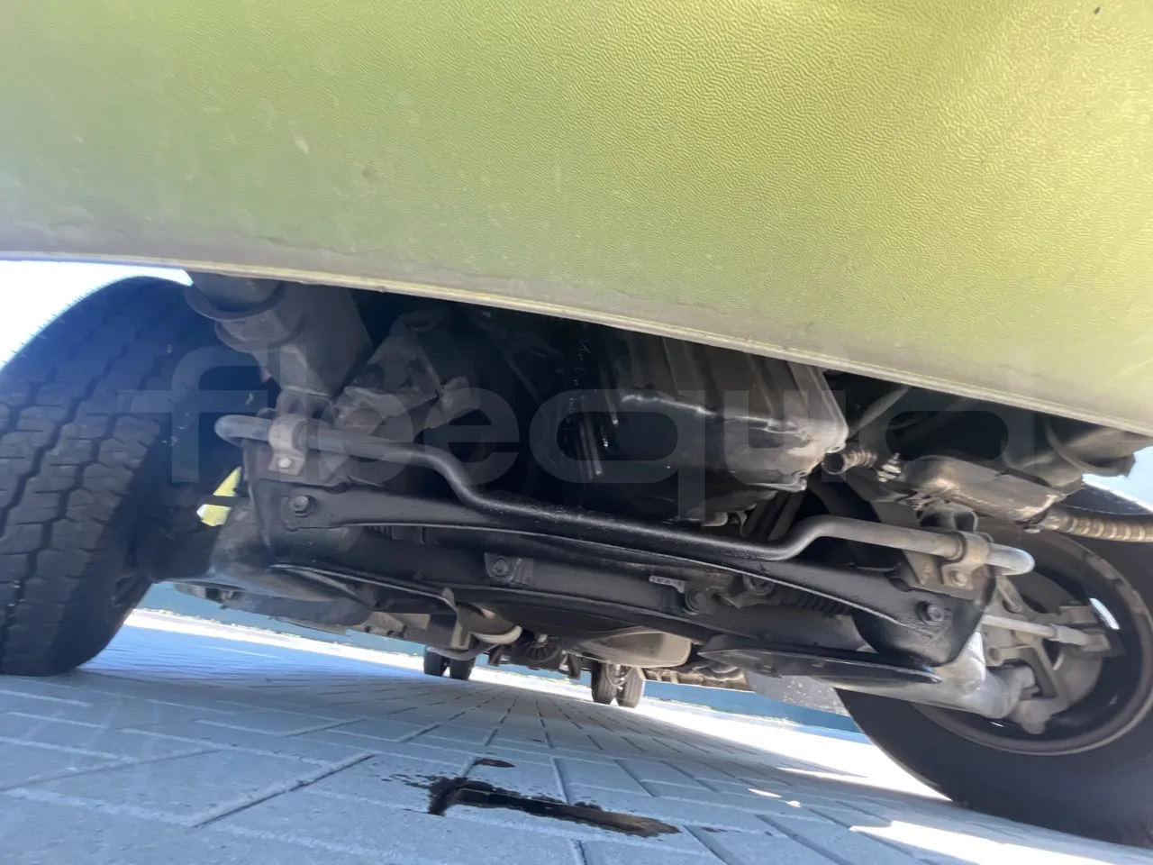 Mercedes-Benz Sprinter 416CD - EUR3 - 115kW - 6.995 - front undercarriage from front