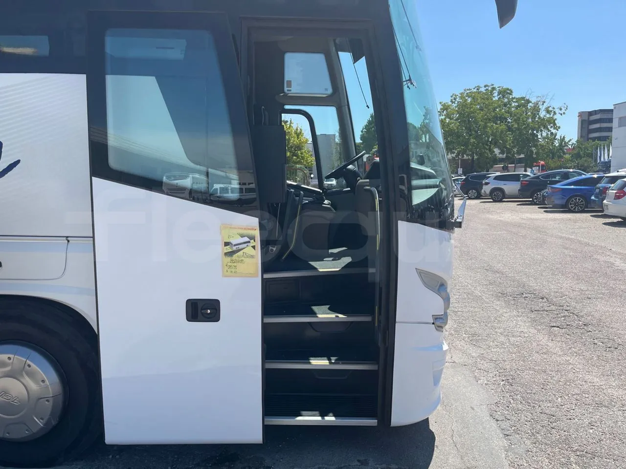 Vdl Futura FH D2 - EUR6/320KW/12.87 MT - front door 1 open