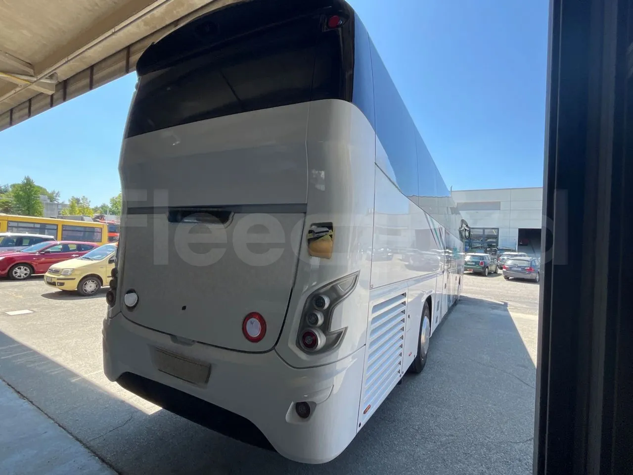 Vdl Futura FH D2 - EUR6/320KW/12.87 MT - 3/4 right rear doors closed