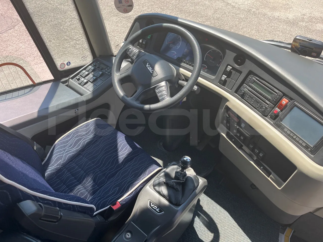 Vdl Futura FH D2 - EUR6/320KW/12.87 MT - buttons panels on (mandatory for bus to scrap)