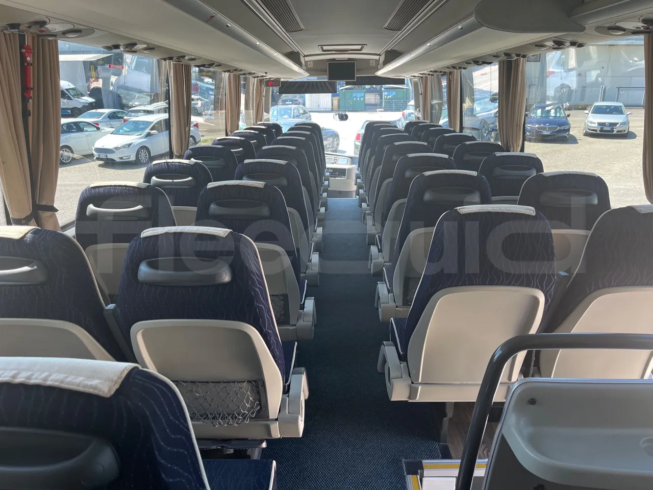 Vdl Futura FH D2 - EUR6/320KW/12.87 MT - forward view middle aisle