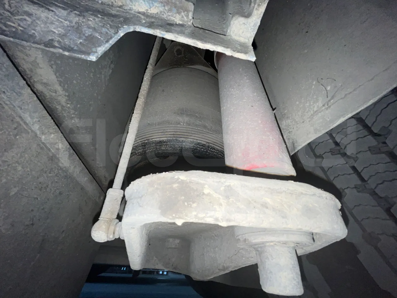 Vdl Futura FH D2 - EUR6/320KW/12.87 MT - axle 2 shock absorbers 2 left